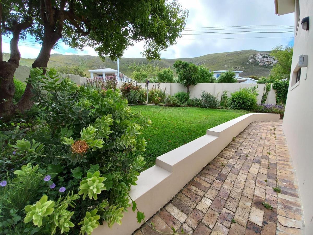 Steenbok House Hermanus Exterior photo
