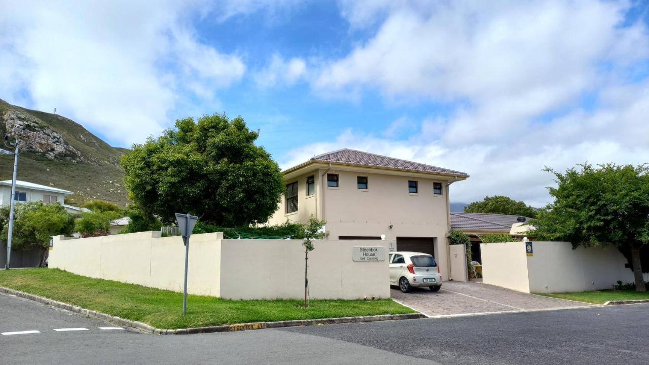 Steenbok House Hermanus Exterior photo